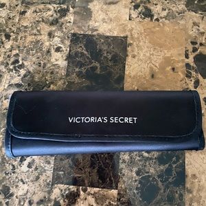 Victoria’s Secret Three Brush Set